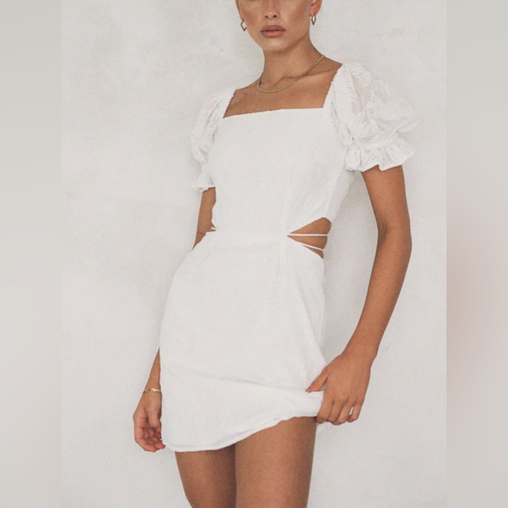 Sabo Skirt White Backless Dress